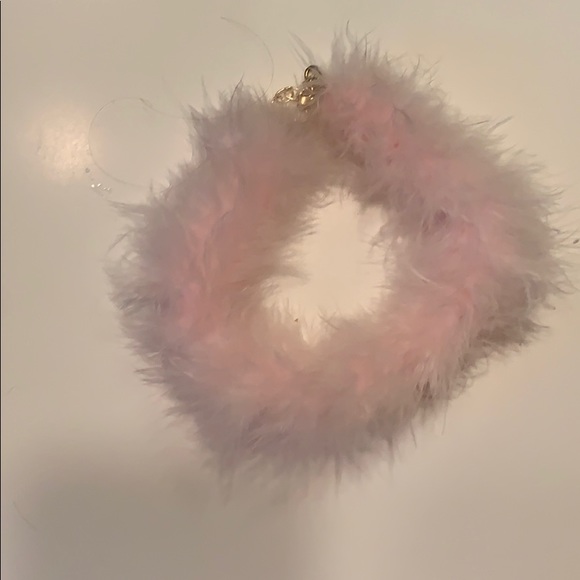 Pink fur choker - Picture 2 of 2